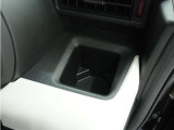 ◆シートハイトアジャスター◆運転席を上下に高さ調節ができます!運転ポジションを体格に合わせてシート調整できます。
