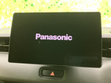 先進のナビゲーションシステムとオーディオを搭載。目的地設定や音楽再生をスムーズに行い、ドライブをより快適なものにします。