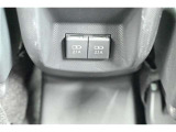 充電用USB端子付き。スマートフォンなどの充電に便利です。