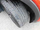 タイヤ溝もございます。