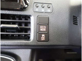 VSC(Vehicle Stability Control)付です。 横滑りを防止する装置です。 万が一の時に作動する、安全のための装置です。