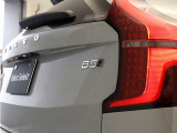 【B5 AWD】オンデマンドAWDにより、路面状態を問わず、優れた走行安定性、トラクション、コントロール性を発揮します。