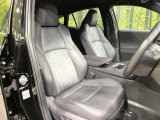 運転席シート廻りは使用感も少なく、良好な状態となっています。前オーナー様が丁寧に使っていたことがよくわかりますね。