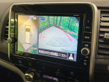 【アラウンドビューモニター】専用のカメラにより、上から見下ろしたような視点で360度クルマの周囲を確認することができます☆死角部分も確認しやすく、狭い場所での切り返しや駐車もスムーズに行えます。