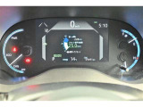 センターにマルチインフォメーションディスプレイ搭載により、車の走行状態が、一目で確認できます。