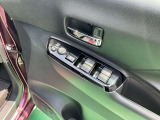 運転席側のドア部。パワーウィンドーのスイッチになります。