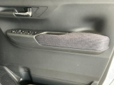 【現車確認及び来店納車のお願い】この対応は、メール等での車両状態のイメージの食い違いや、輸送中の傷でお客様にご迷惑をお掛けしない為の措置ですので、ご理解頂きますようお願い申し上げます。