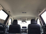 天井も綺麗です☆私は中古車を見るときに天井を良く見るようにしています☆ここが綺麗な車は車内が綺麗なことが多いです☆
