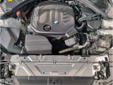 【BMWクリーンディーゼル】市場をリードするディーゼルエンジン。低回転ステージ専用ターボが走り出しから効果的に過給を行いスムーズな発進加速や低燃費を実現。ディーゼルの常識を超えたスポーティな走りを!