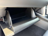 助手席前のグローブBOXです。