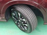 225/55R18タイヤはブリジストン製の新品タイヤに4本共交換済みです!