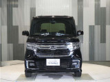 全車整備代金を車両本体価格に含んでおります。法定点検整備または定期点検を実施し、点検記録簿を発行致します。