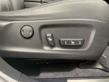 パワーシートでドライバーに合わせたポジションで運転することができます。