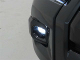 LEDフロントフォグランプを装備しております。