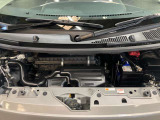 エンジンルームもクリーニング済みできれいですよ。日産の整備士がしっかりと丁寧に点検していますので安心してお乗りいただけます