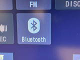 Bluetoothオーディオ対応可。お持ちのスマホやiPodなどとBluetooth接続して外部機器内の音楽などを車内で楽しめます。
