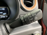 車外の明るさによって自動で点灯・消灯するオートライトも搭載