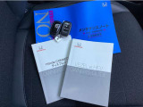 取説、ナビ取説、メンテナンスノート完備です!大事に乗られてきた車だと一目でわかりますね!スマートキーは2つ☆