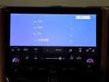 ディスプレイオーディオを装備。スマホとクルマをつなぐことで、これまでのナビに加えて、色々なサービスが楽しめます。