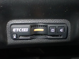 デザインスッキリのビルトイン『ETC』!高速道路の特典はもちろん、キャッシュレスなので料金所では徐行するだけで通過可能です!