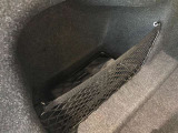 トランク使用方法により、分割にシートをアレンジすることが可能です。