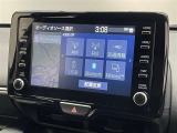ディスプレイオーディオを装備。スマホとクルマをつなぐことで、これまでのナビに加えて、いろんなサービスが楽しめます。