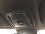 クラウンクロスオーバーはDCM(専用車載器)を標準装備したコネクティッドカー!通信機能を利用したサービスが利用可能です。無料利用期間は2028/09/30まで。機能の詳細は展示店舗までお尋ねください。