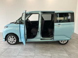 お客様にぴったりなおクルマをお選びいただけますように様々な展示車をご用意致しております!ダイハツの軽自動車だけではなく、他メーカー車やコンパクトカー・ミニバンなども数多く取り揃えております!