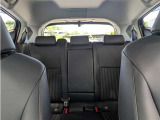 「中古車ハイブリッド保証」付き。ハイブリッド機構を無償で保証します。保証期間は、初度登録年月から10年目まで、またはロングラン保証が終わってから3年間。ただし累計走行距離が20万km以内です。