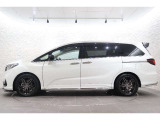 このお車はホンダ純正光脱臭・抗菌加工を納車前に致します。光触媒消臭は光触媒と銀イオンにより消臭とウイルス除菌や抗菌効果のダブル効果で車内を快適に保ちます。