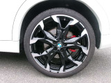 名鉄AUTOオリジナルボディーコーティングM-coatをはじめホイールコーティングやウインド撥水コーティングも施工承ります。