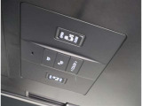 両側電動スライドドア。運転席でドアの開閉ができます。