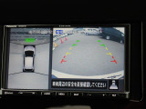 バックカメラ装備しております。駐車時に大変役に立ちますよ。駐車が苦手な方にも便利機能です。