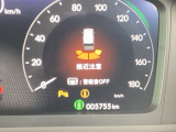 自社整備工場で点検整備をおこなってからお渡ししています。車検が残っている場合は『12ヶ月点検整備』を、車検整備付きの場合は『車検整備』をおこないます。整備費用は車両本体価格に含まれています。