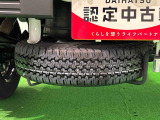 もしもの時の為にスペアタイヤが荷台下に収納されています