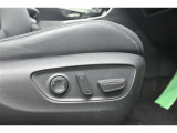 無段階でシートポジションの調整が可能です。運転しやすいベストポジションを見つけて、快適なドライブを楽しんでください。