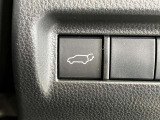 運転席からもパワーバックドアの操作が可能!