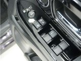 ◆パワーウィンドウスイッチ◆運転席から全席の窓の開閉操作を行うことが出来いつでも換気ができます!