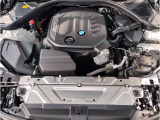 【BMWクリーンディーゼル】市場をリードするディーゼルエンジン。低回転ステージ専用ターボが走り出しから効果的に過給を行いスムーズな発進加速や低燃費を実現。ディーゼルの常識を超えたスポーティな走りを!