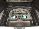 【パンク修理キット】補修材が入ったボトルとコンプレッサーがセットになっています。