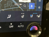 運転席&助手席には、冬はシートヒーター、夏はベンチレーションシステムが備わっており、快適にドライブしていただけます。