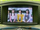 停車時に映像を楽しめるTVモニターを装備。お子様連れのお出かけや休憩時間に最適です。安全に配慮した設計です。