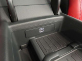 厳選仕入れで自信を持ってお勧めできる中古車だからこそ、ご契約前には必ず、お客様ご自身の目での現車確認をお願いしております。