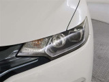 【LEDヘッドライト】装着車です! 夜間の暗い道でも、白く明るく前方を照らしてくれるので、安心して運転が出来そうですね♪
