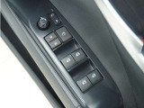 ◆パワーウィンドウスイッチ◆運転席から全席の窓の開閉操作を行うことが出来いつでも換気ができます!