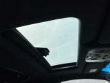 サンルーフ装備車です。
