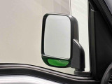 左後輪あたりが見えて、駐車が安心してできるサイドアンダーミラー(助手席)