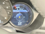 本国ドイツのポルシェ本社と直結した最新鋭の診断機(PIWIS)を完備。目に見えない電子制御のエラーや過去の履歴まで正確に把握のうえ更新し、最適な状態で安心をご納車いたします。