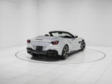 日常的にフェラーリを楽しみたいというご要望に、高い次元で応えてくれる実用性とパフォーマンスを備えています。