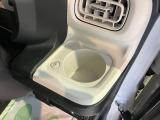 店内では季節で変わるダイハツオリジナルの美味しいスイーツとドリンクでおもてなしいたします。